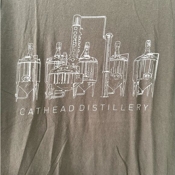 Cathead Distillery Tee T-Shirt Medium Gildan Gray White Liquor Brand Bar Swag - Picture 2 of 5